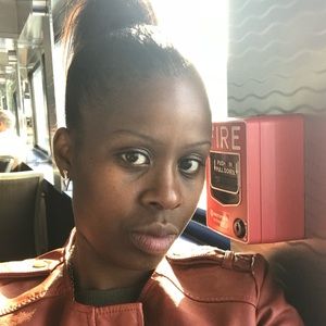 Meet your Posher, Monique